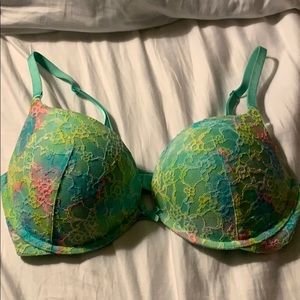 Victoria’s Secret push up bra size 36D